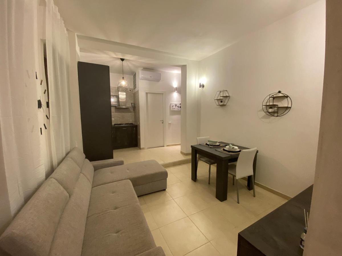Civico 107 - Apartment With Private Parking 夸尔图-圣埃莱娜 外观 照片