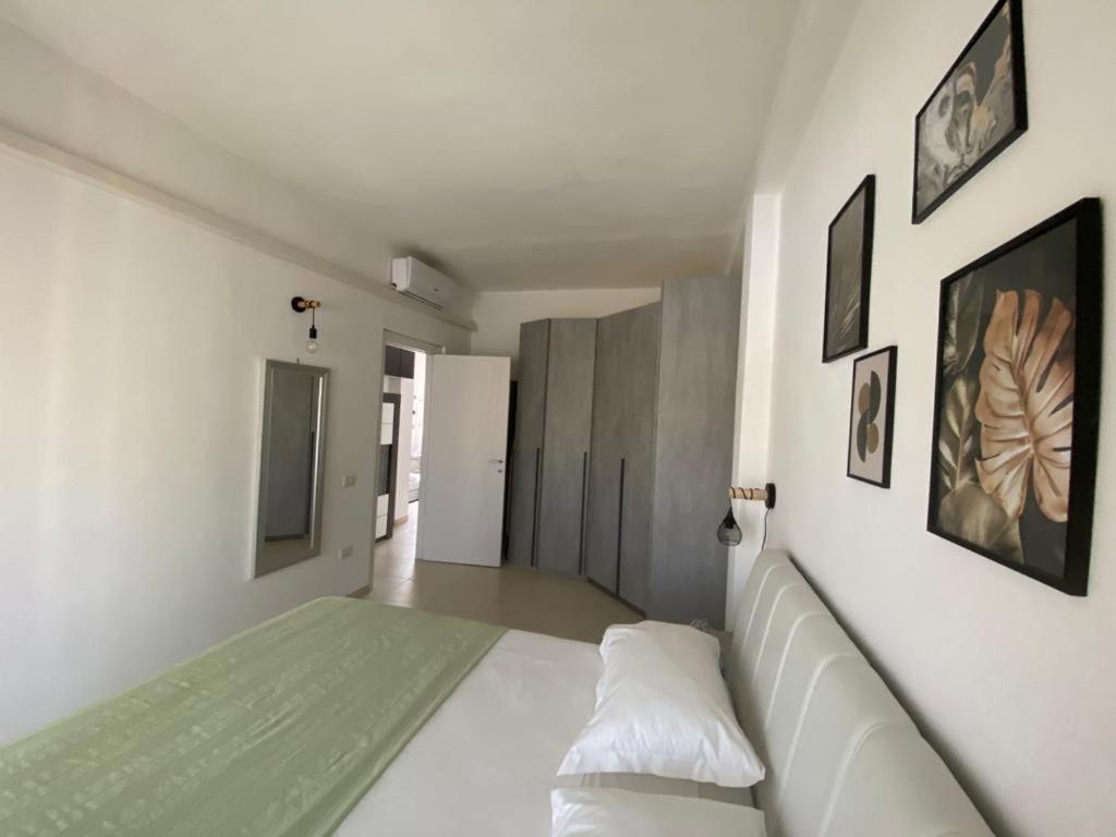 Civico 107 - Apartment With Private Parking 夸尔图-圣埃莱娜 外观 照片